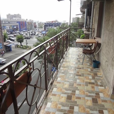 Modern Komitas Flat Hotel Erevan Camera foto