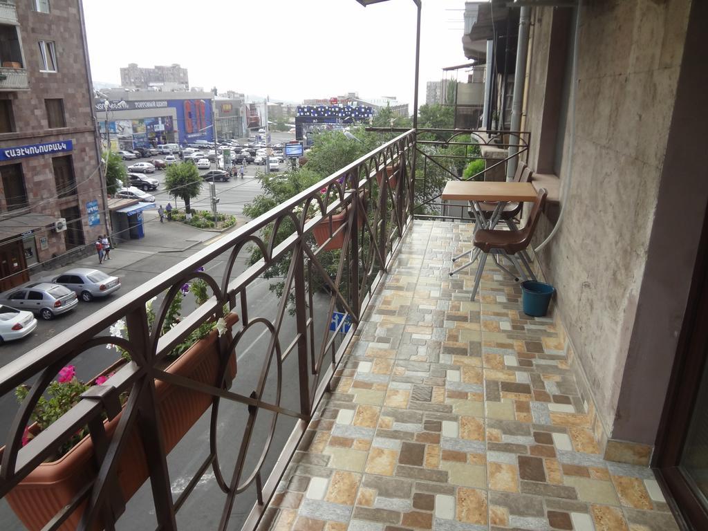 Modern Komitas Flat Hotel Erevan Camera foto